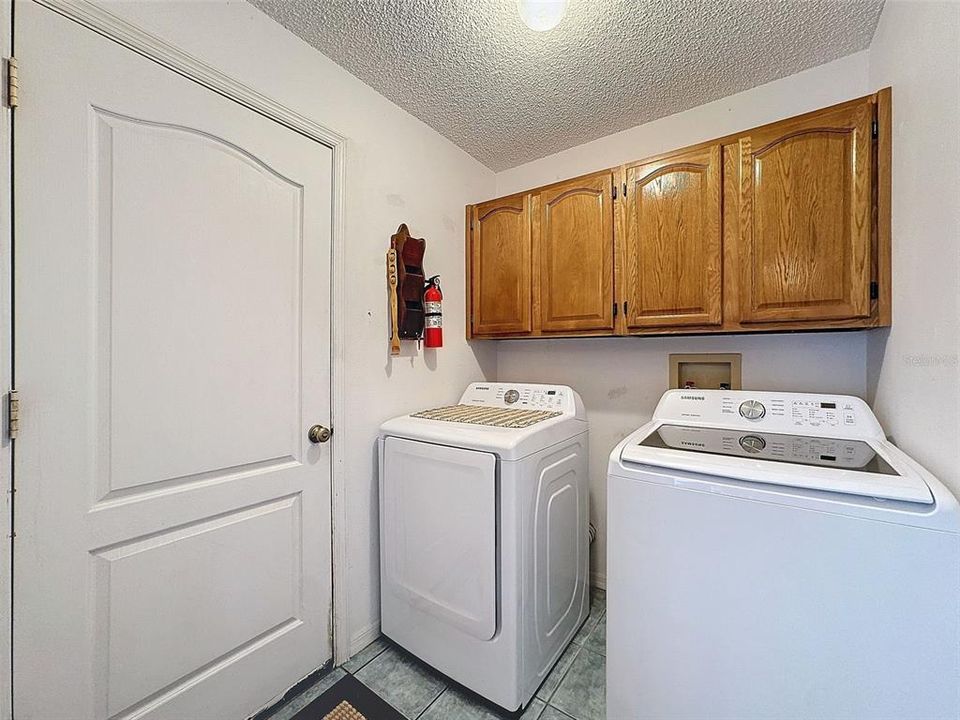 For Sale: $345,900 (3 beds, 2 baths, 1645 Square Feet)