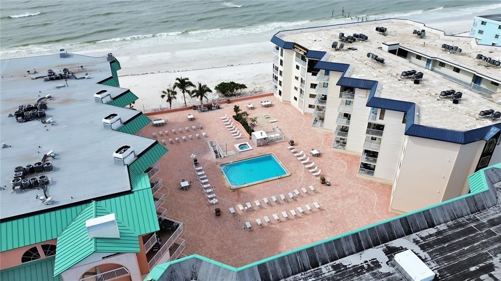 Your preference to splash in the Gulf, walk on the beach or hang by the pool!