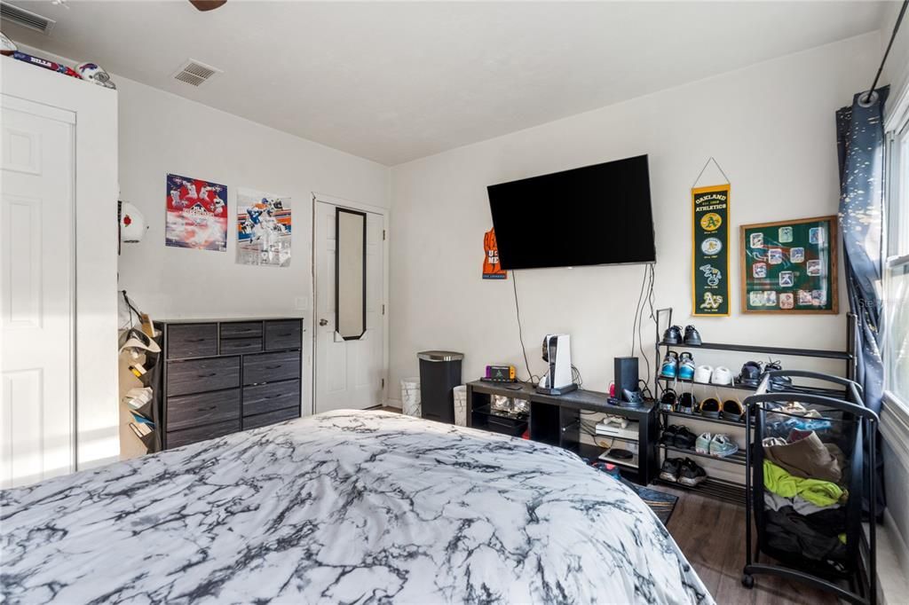 For Sale: $365,000 (3 beds, 2 baths, 1756 Square Feet)