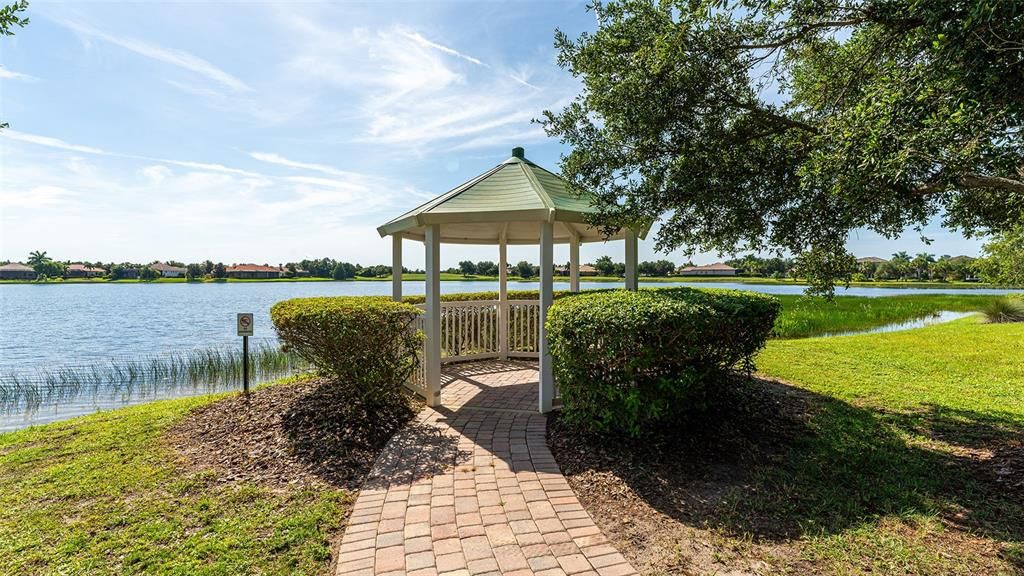 For Sale: $1,015,000 (3 beds, 3 baths, 2405 Square Feet)