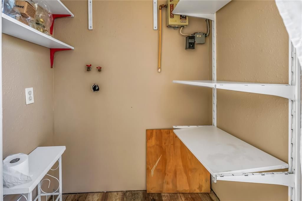 For Sale: $349,900 (3 beds, 2 baths, 1268 Square Feet)