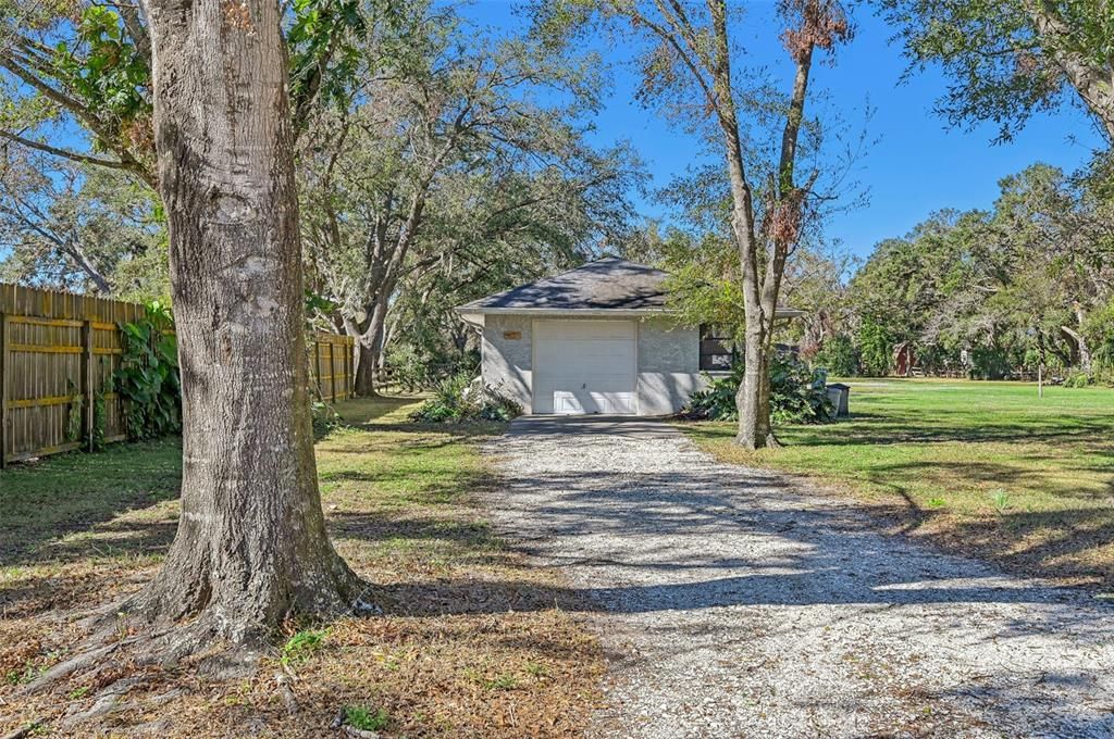 For Sale: $799,000 (4 beds, 3 baths, 2384 Square Feet)