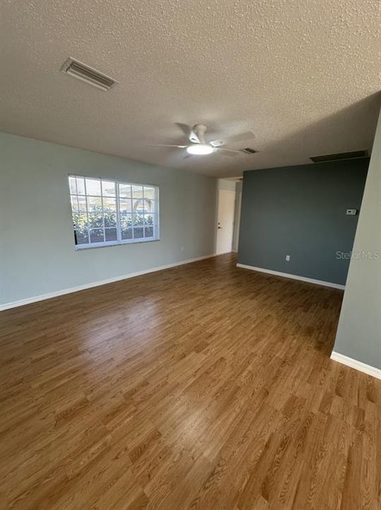 For Rent: $2,950 (3 beds, 2 baths, 1541 Square Feet)