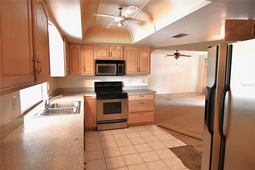 For Sale: $229,900 (3 beds, 2 baths, 1480 Square Feet)