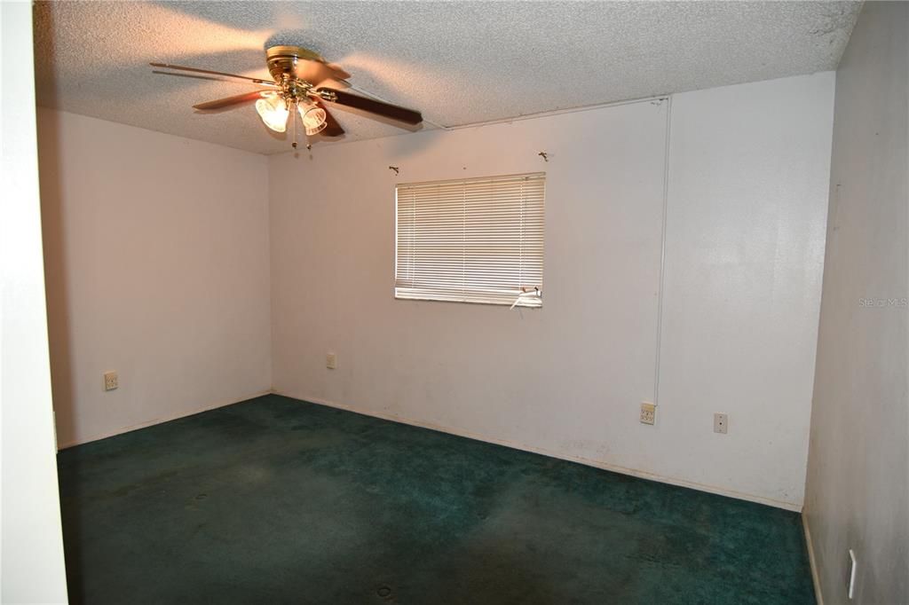 For Sale: $229,900 (3 beds, 2 baths, 1480 Square Feet)