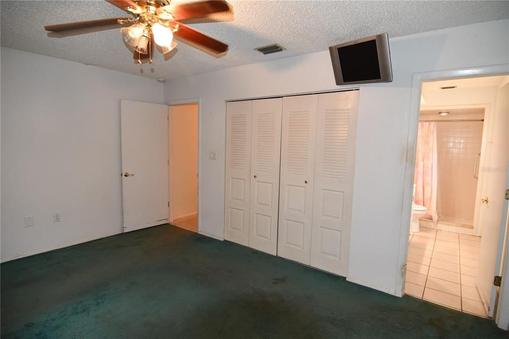 For Sale: $229,900 (3 beds, 2 baths, 1480 Square Feet)