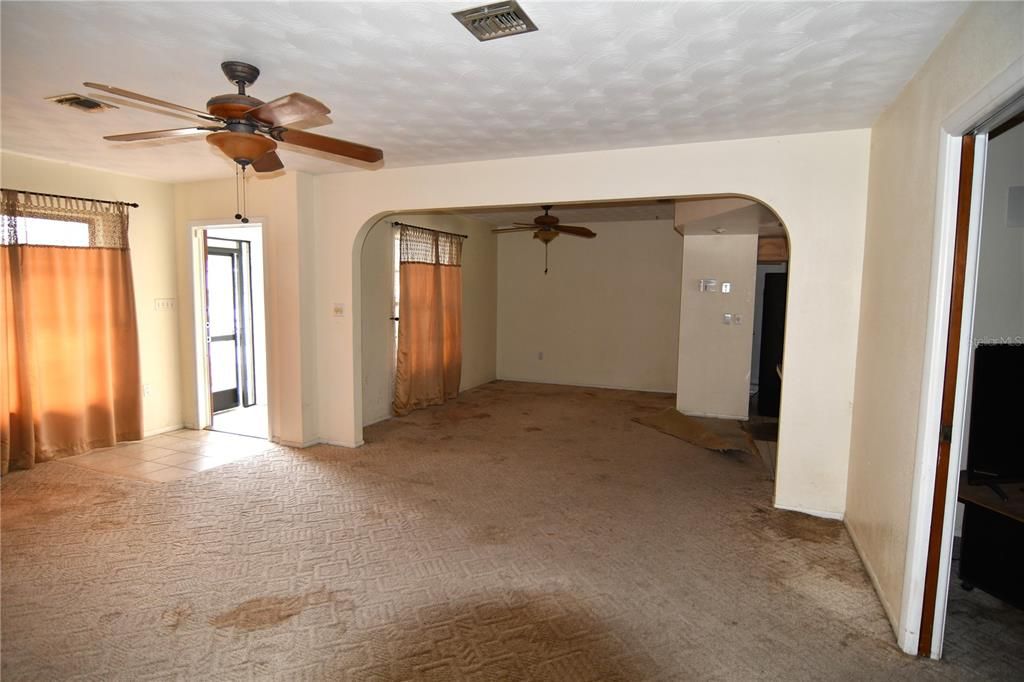 For Sale: $229,900 (3 beds, 2 baths, 1480 Square Feet)