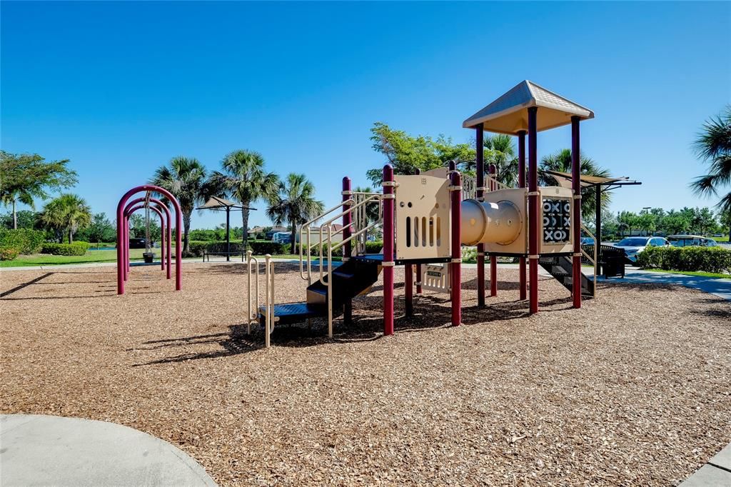 Grand Paradiso community playground