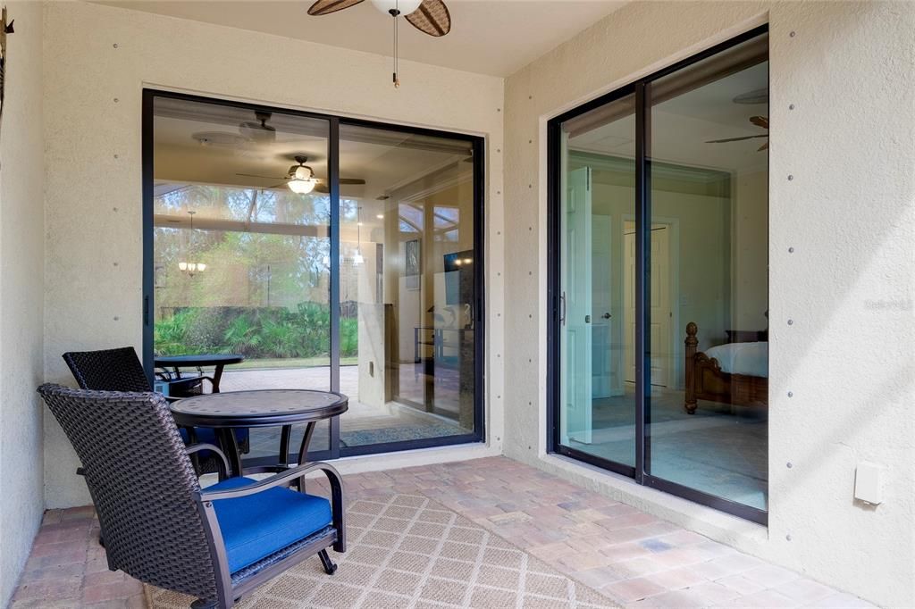 Enclosed Caged Lanai w/pavers