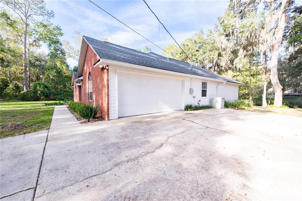 For Sale: $474,900 (3 beds, 2 baths, 1966 Square Feet)