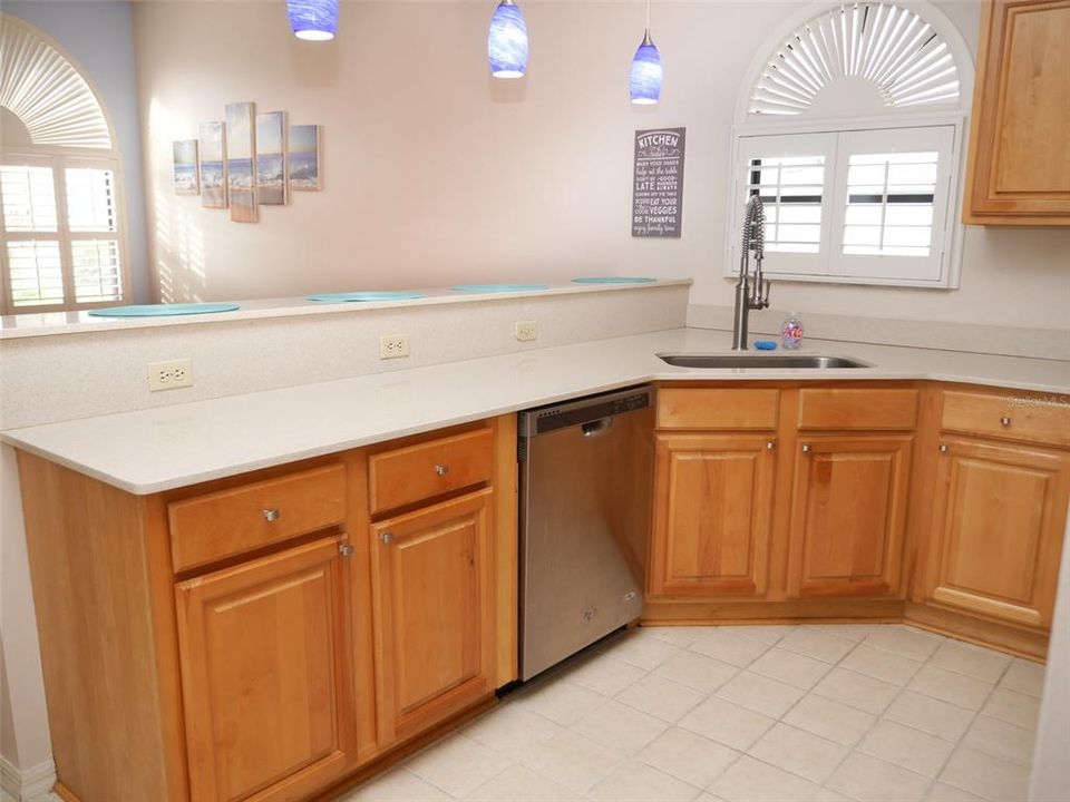 Beautifully updated kitchen