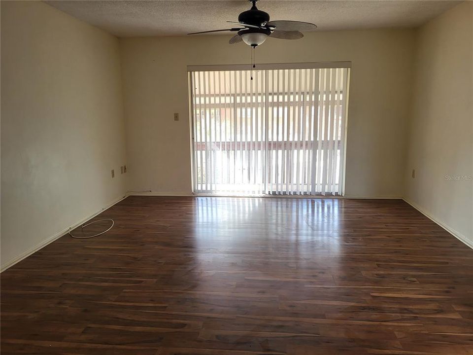 For Rent: $1,600 (2 beds, 1 baths, 820 Square Feet)