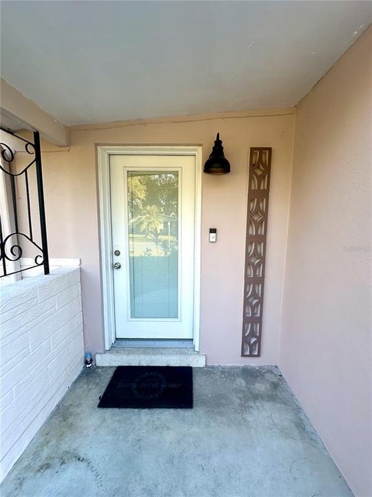 For Sale: $330,000 (2 beds, 1 baths, 1044 Square Feet)