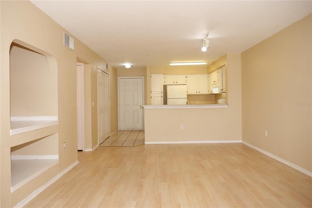 For Rent: $1,700 (2 beds, 2 baths, 1020 Square Feet)