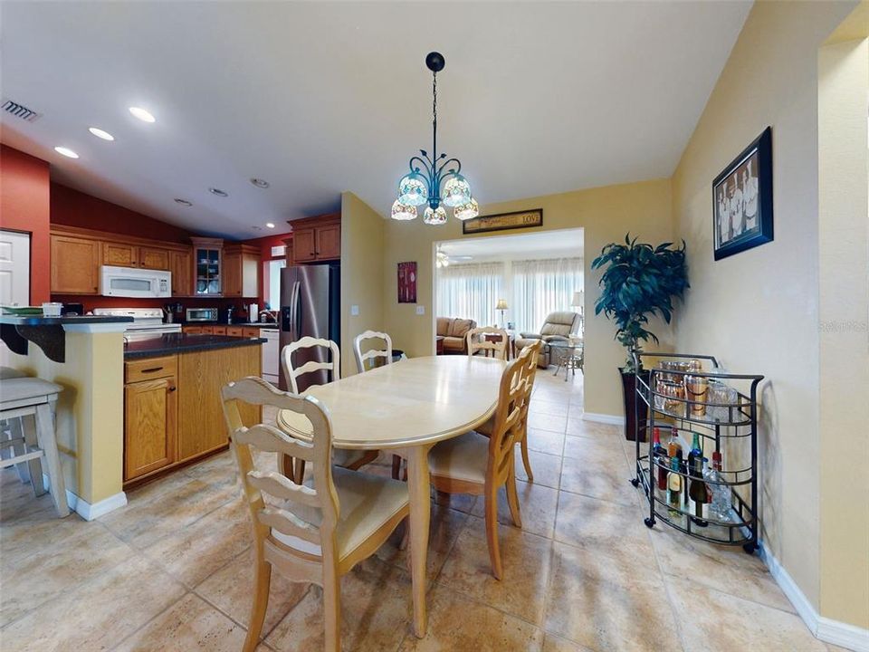 For Sale: $269,900 (2 beds, 2 baths, 1555 Square Feet)