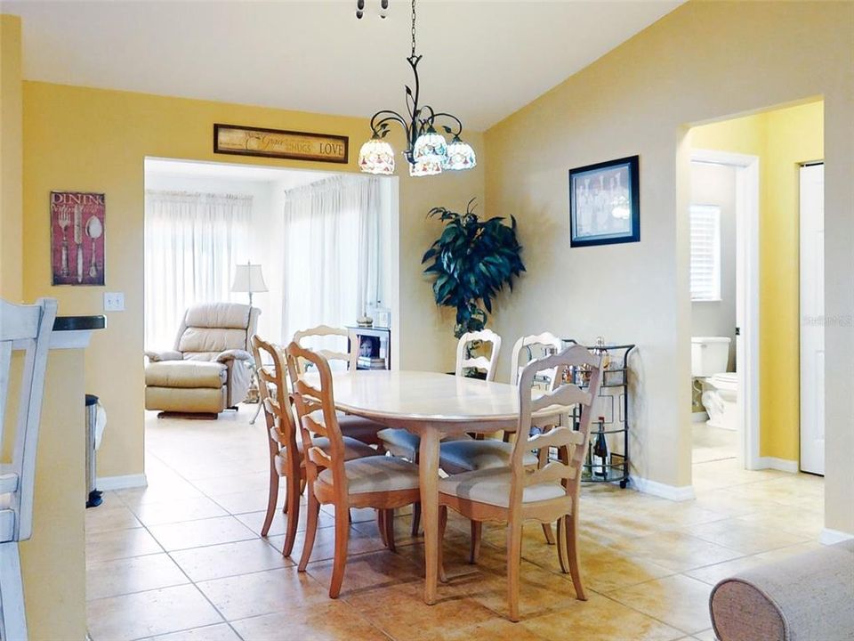 For Sale: $269,900 (2 beds, 2 baths, 1555 Square Feet)