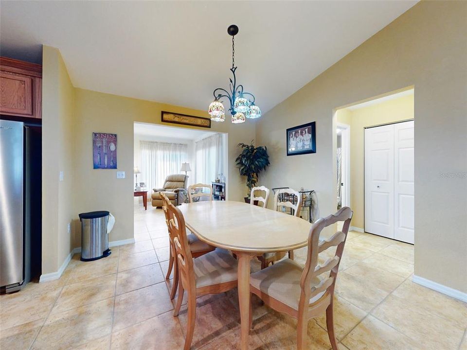 For Sale: $269,900 (2 beds, 2 baths, 1555 Square Feet)