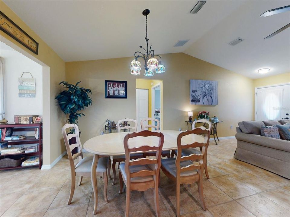 For Sale: $269,900 (2 beds, 2 baths, 1555 Square Feet)