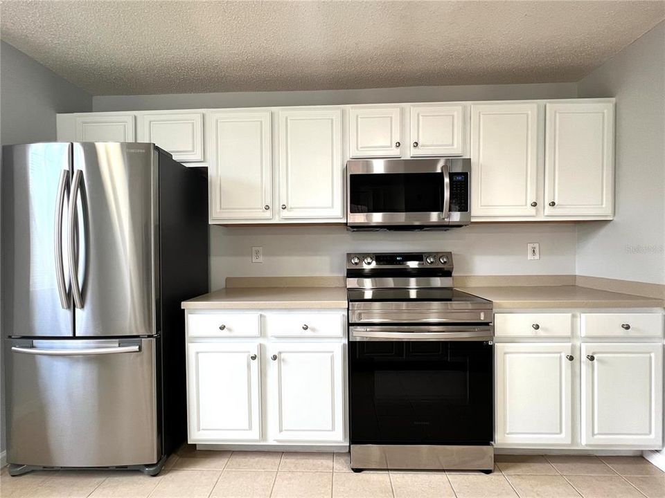 For Rent: $2,250 (2 beds, 2 baths, 1219 Square Feet)