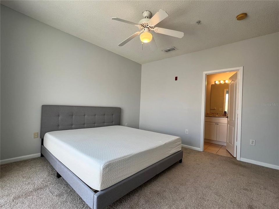 For Rent: $2,250 (2 beds, 2 baths, 1219 Square Feet)