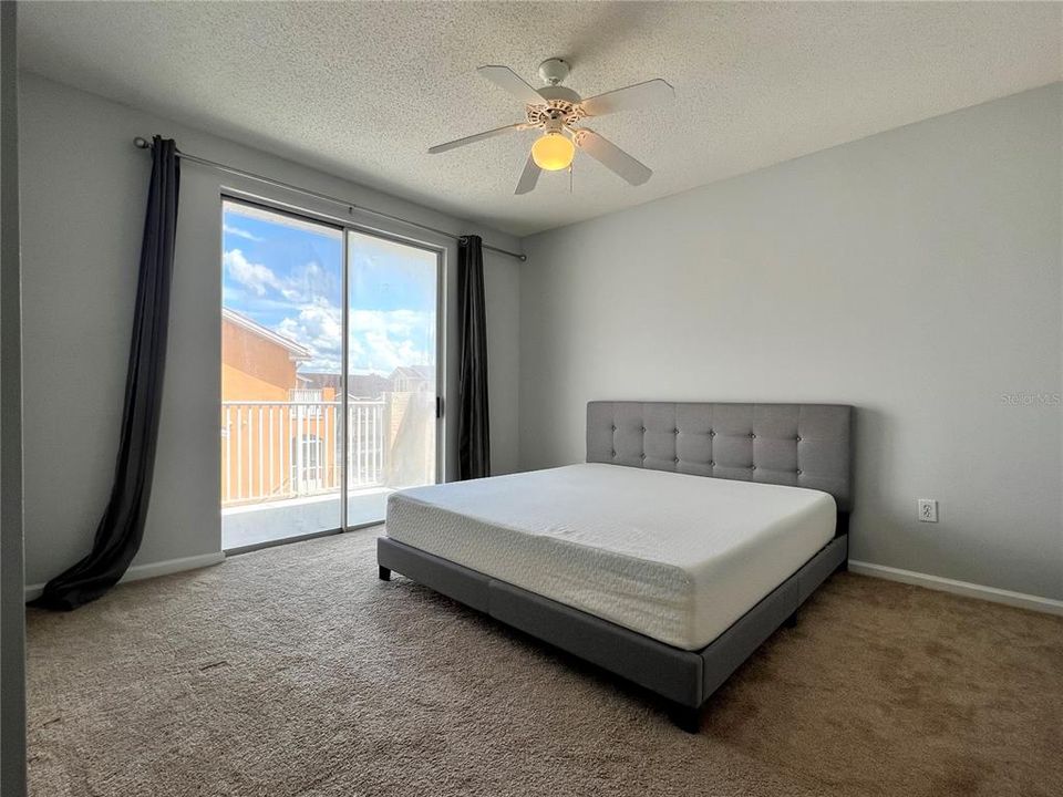 For Rent: $2,250 (2 beds, 2 baths, 1219 Square Feet)