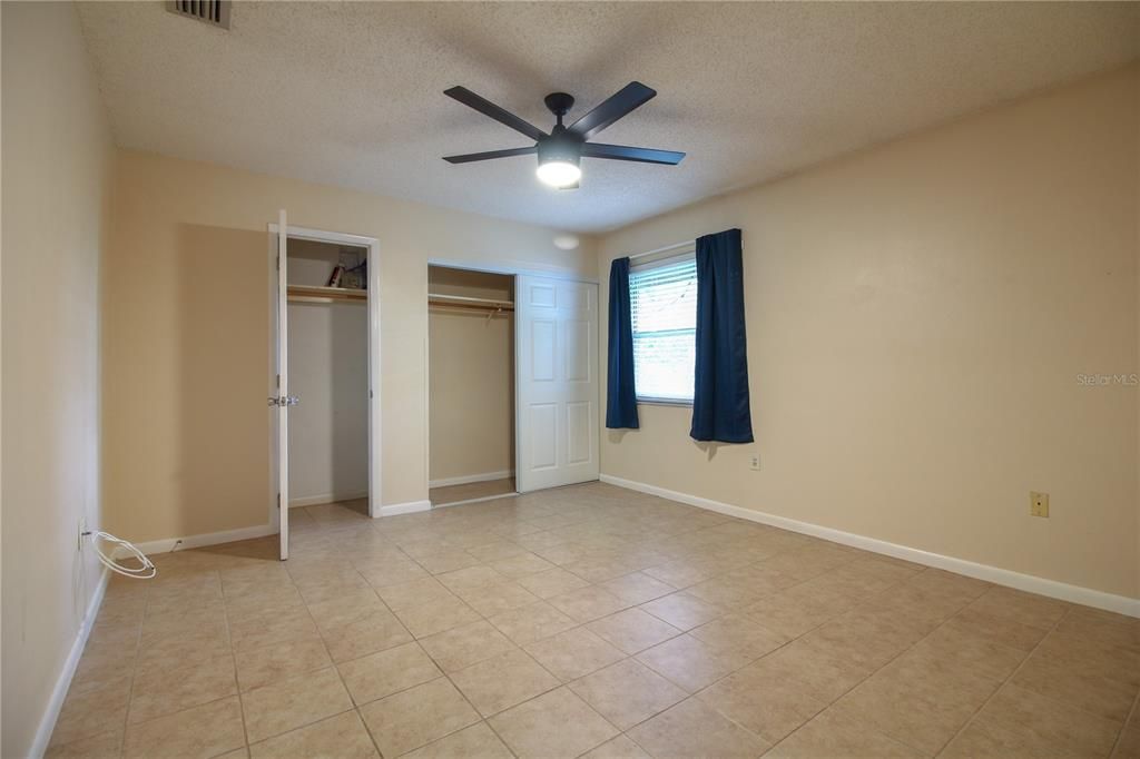 For Rent: $1,450 (2 beds, 1 baths, 1200 Square Feet)