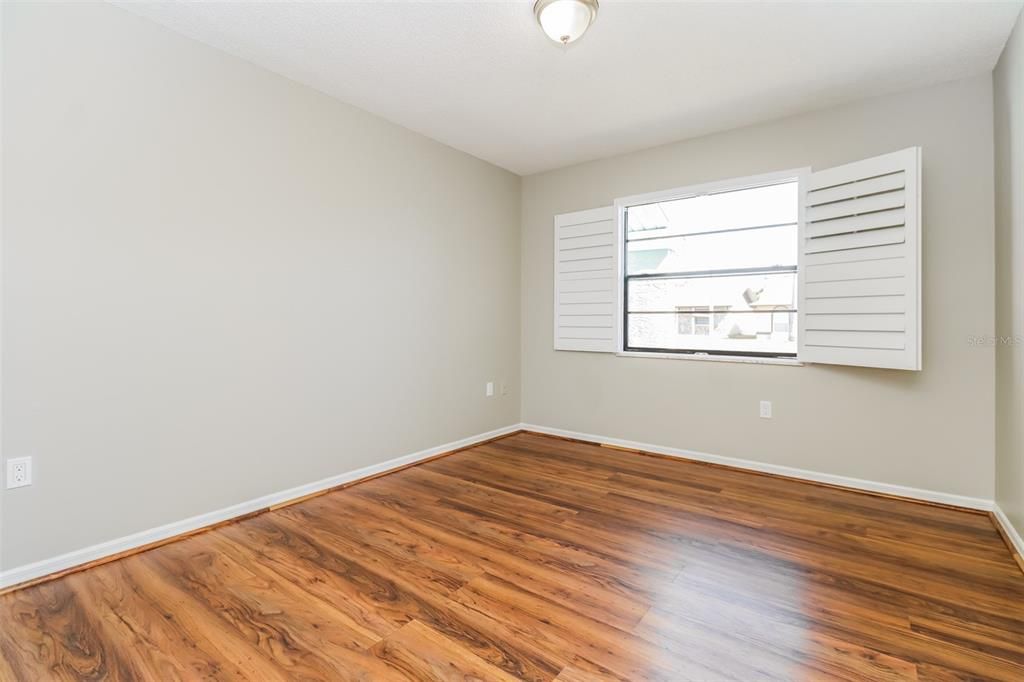 For Sale: $285,000 (3 beds, 2 baths, 1481 Square Feet)