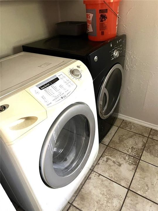 For Sale: $1,800,000 (3 beds, 2 baths, 1440 Square Feet)