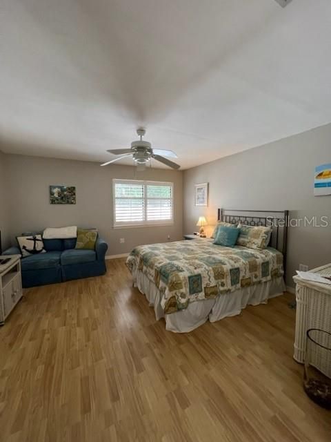 For Sale: $259,000 (2 beds, 2 baths, 1221 Square Feet)