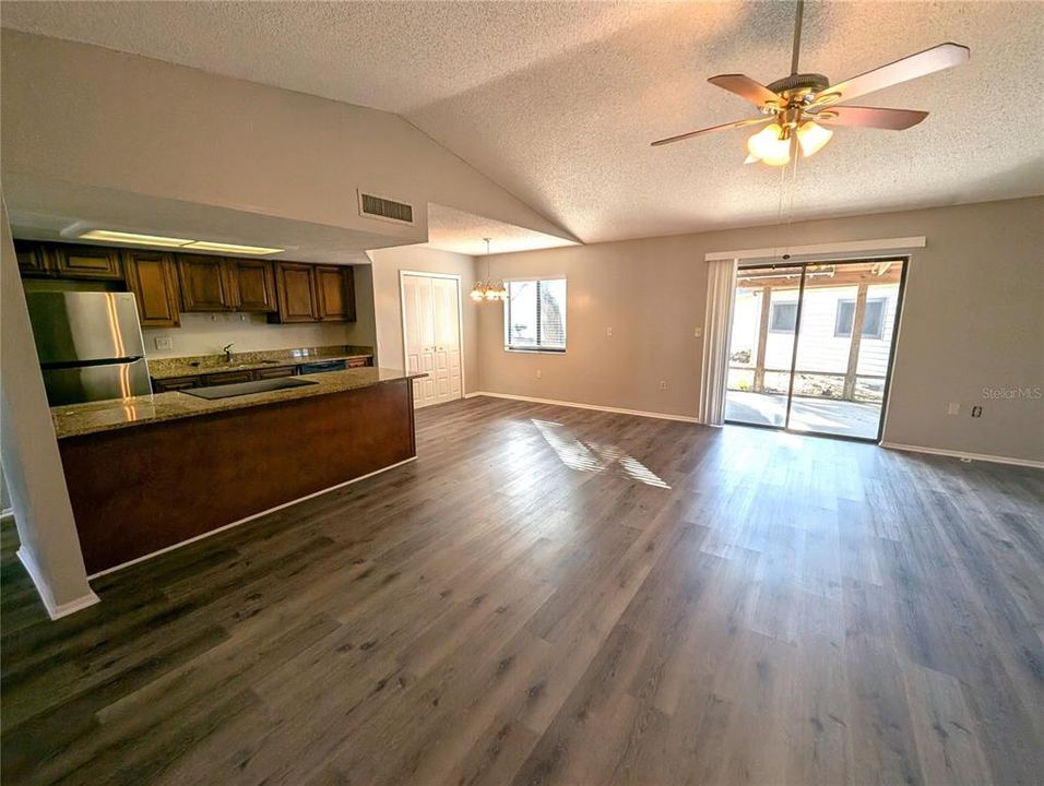 For Sale: $229,500 (3 beds, 2 baths, 1485 Square Feet)