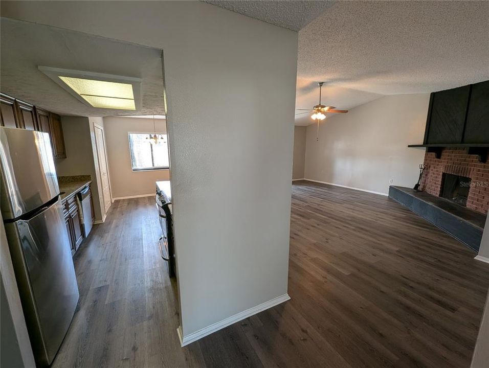 For Sale: $229,500 (3 beds, 2 baths, 1485 Square Feet)