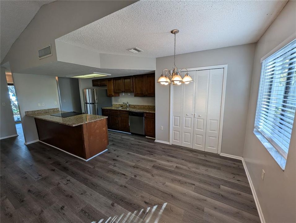 For Sale: $229,500 (3 beds, 2 baths, 1485 Square Feet)