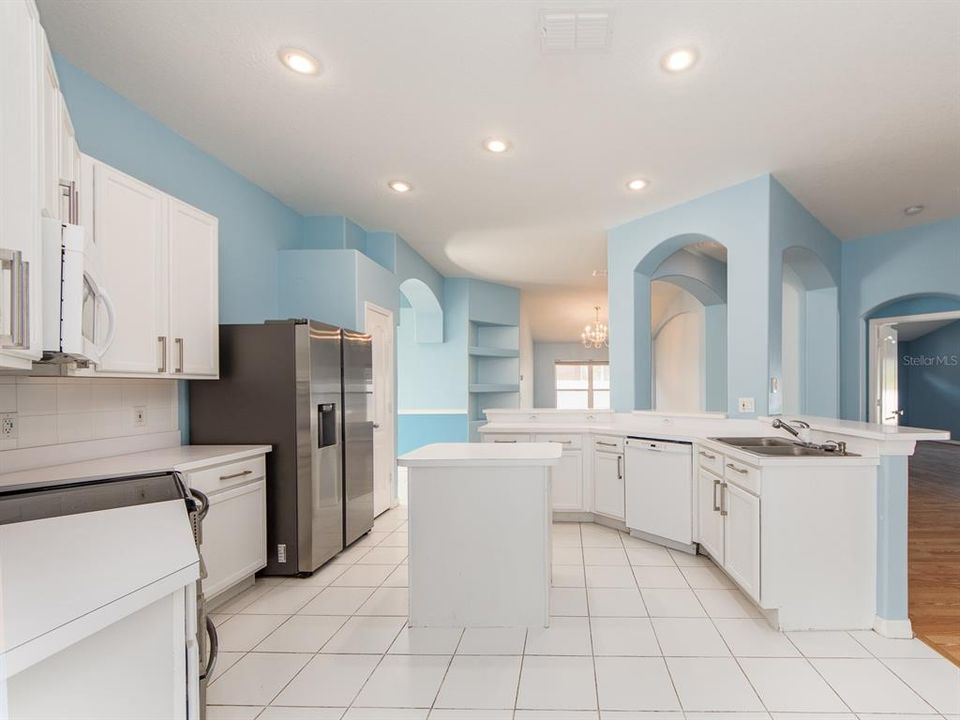 For Sale: $649,000 (3 beds, 2 baths, 1720 Square Feet)