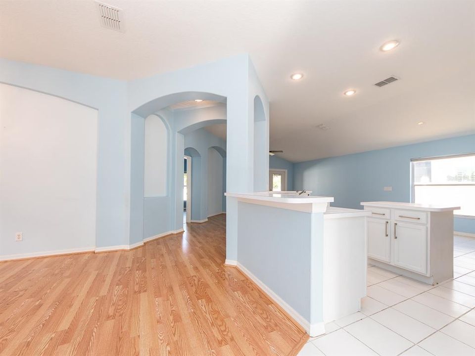 For Sale: $649,000 (3 beds, 2 baths, 1720 Square Feet)