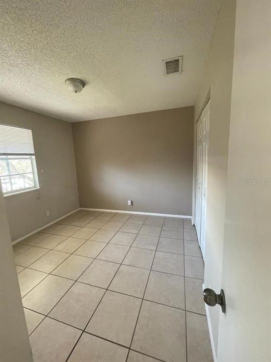 For Rent: $1,150 (2 beds, 1 baths, 777 Square Feet)