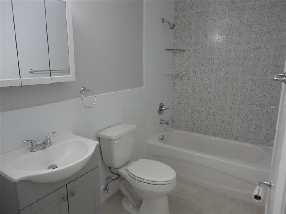 For Rent: $2,995 (4 beds, 2 baths, 2268 Square Feet)