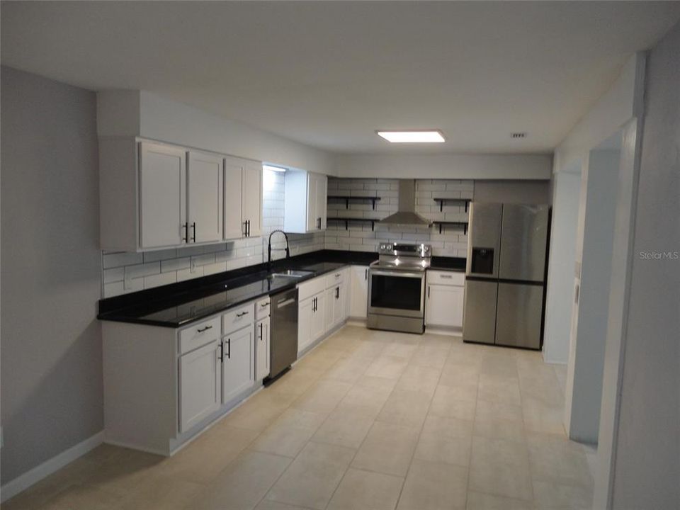 For Rent: $2,995 (4 beds, 2 baths, 2268 Square Feet)