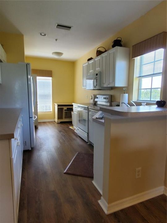 For Sale: $224,900 (3 beds, 2 baths, 1293 Square Feet)