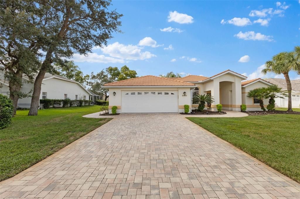 For Sale: $599,900 (3 beds, 2 baths, 2777 Square Feet)