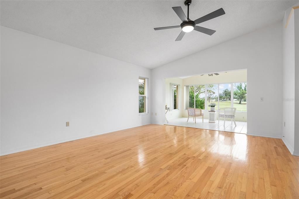 Dining area, living room