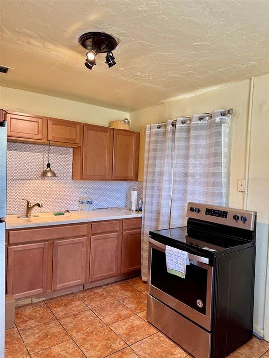 Large Window to let sunlight in while cooking