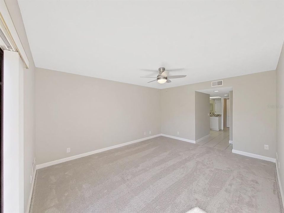 For Sale: $329,900 (2 beds, 2 baths, 1280 Square Feet)