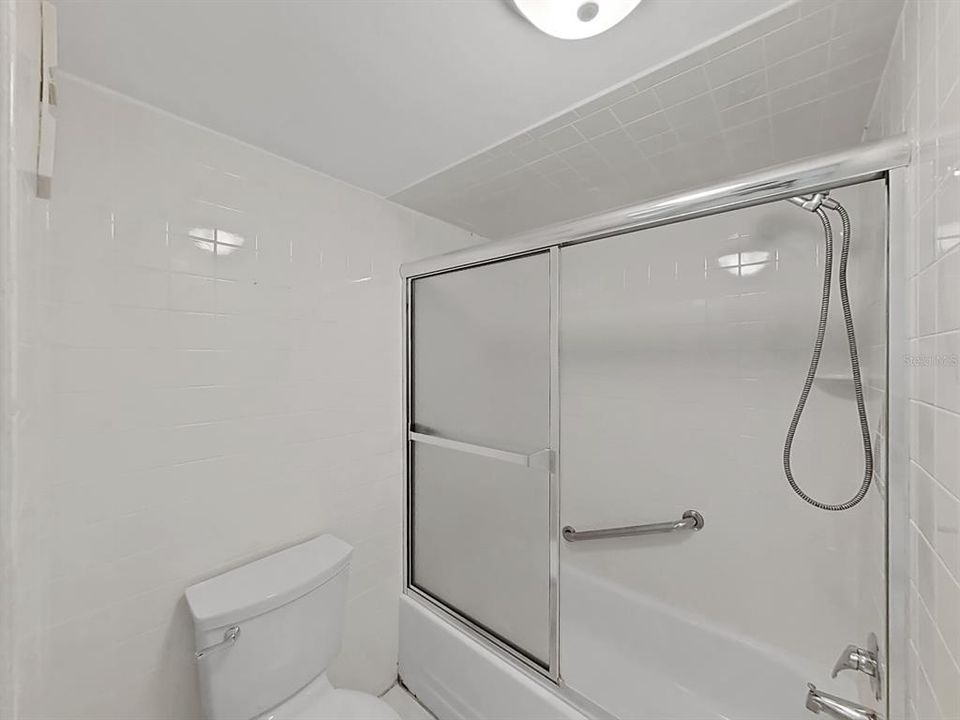 For Sale: $329,900 (2 beds, 2 baths, 1280 Square Feet)