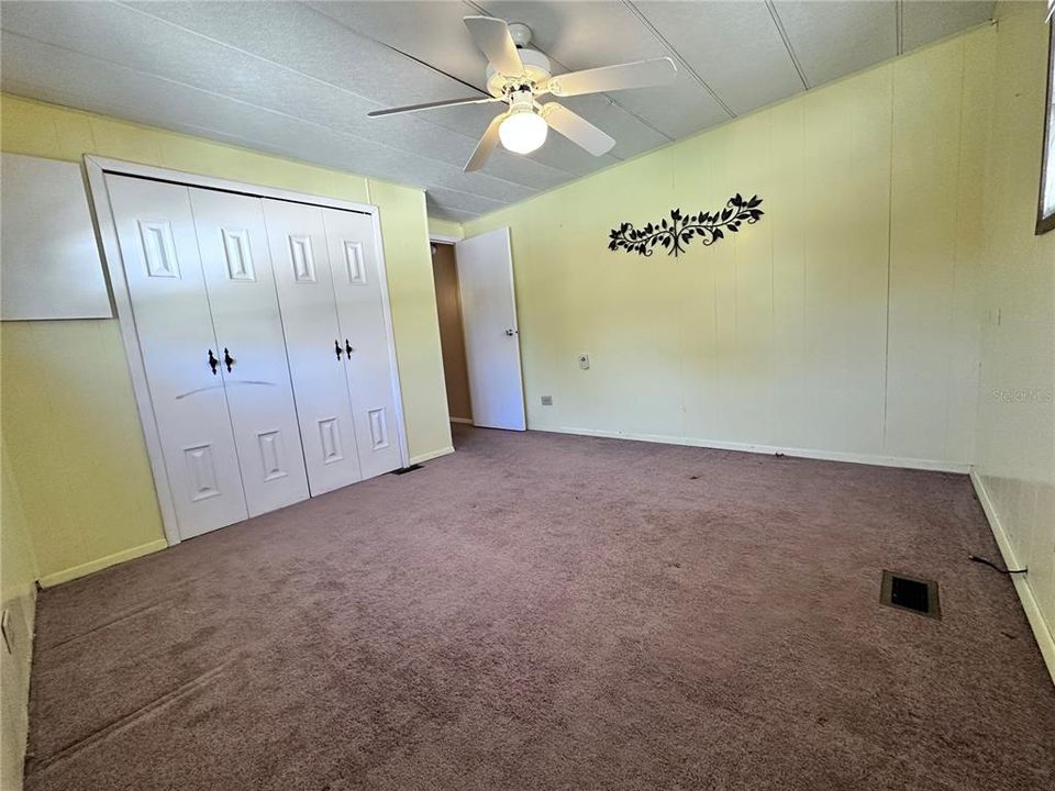 2nd bedroom