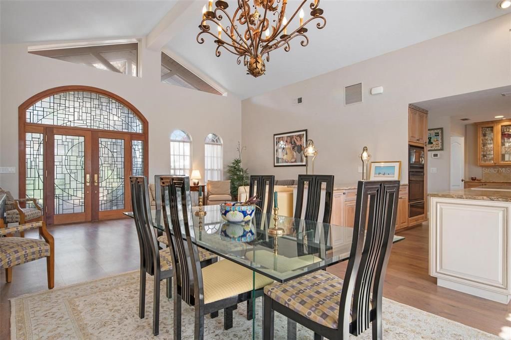 Dining area, foyer