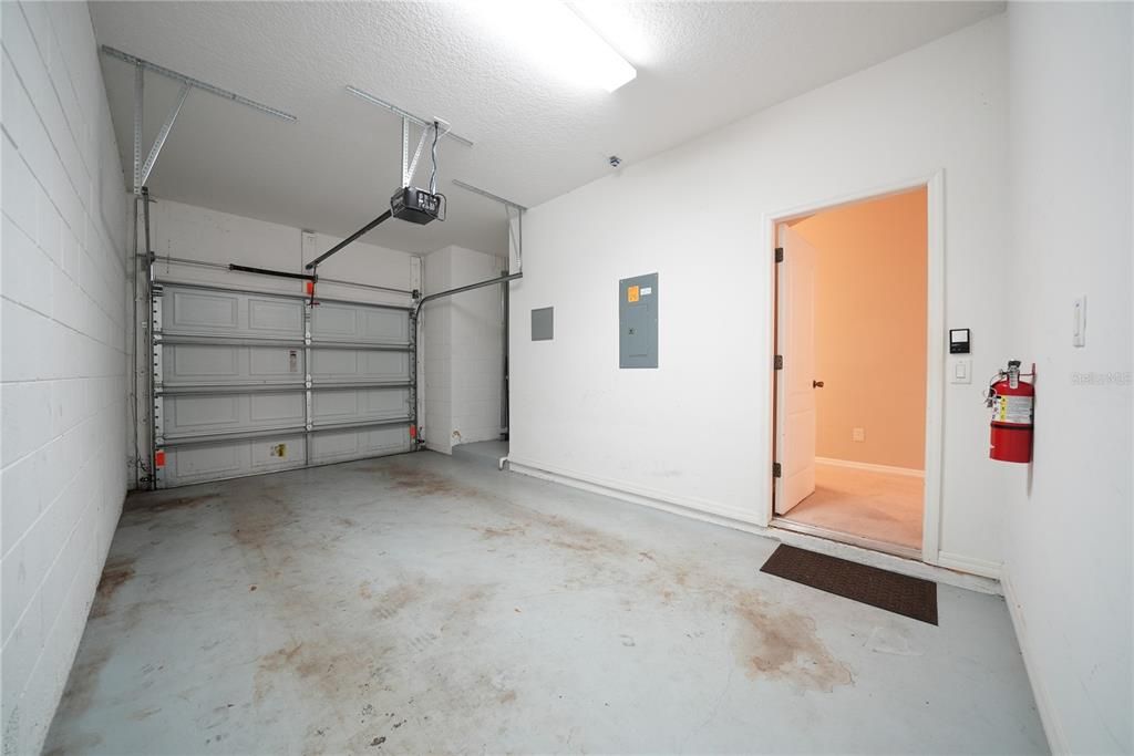 For Rent: $2,100 (3 beds, 2 baths, 1549 Square Feet)