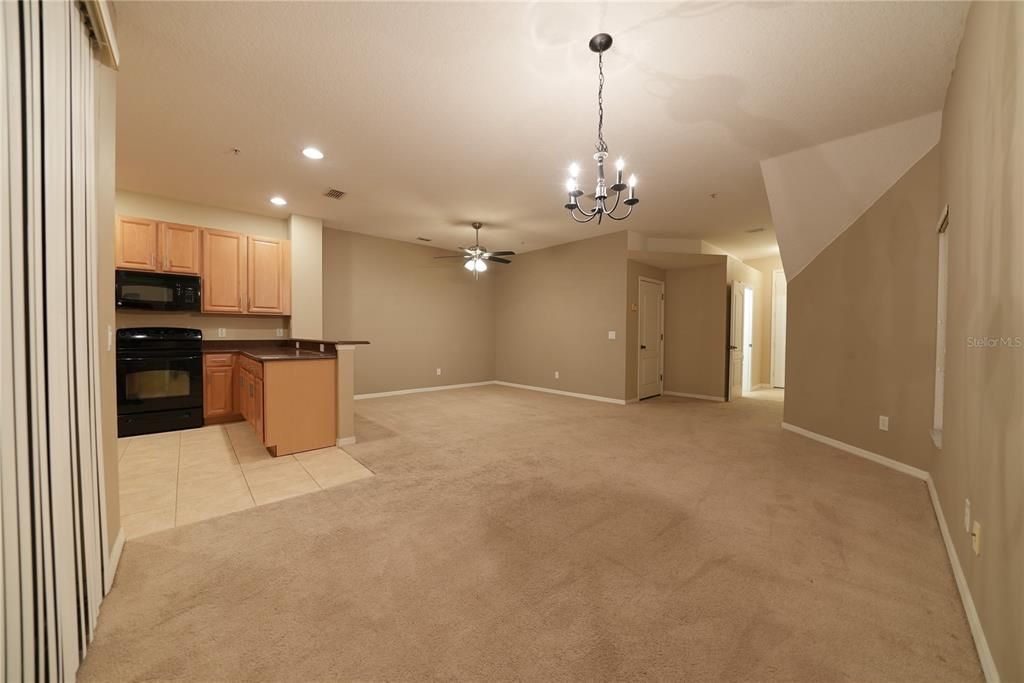 For Rent: $2,100 (3 beds, 2 baths, 1549 Square Feet)