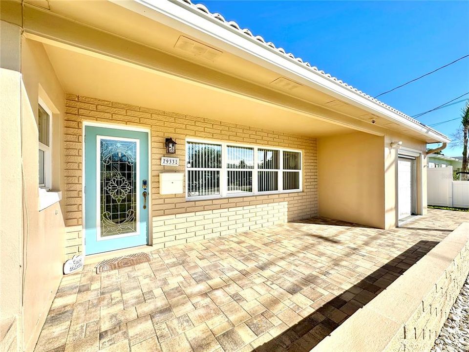 For Sale: $549,900 (3 beds, 2 baths, 1600 Square Feet)