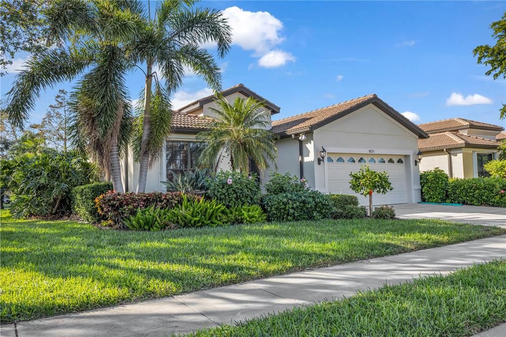 For Sale: $567,000 (3 beds, 2 baths, 2226 Square Feet)