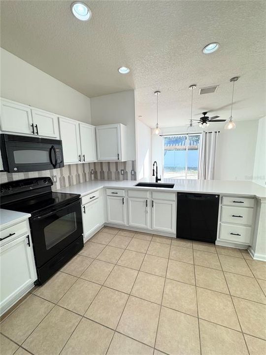 For Sale: $289,900 (3 beds, 2 baths, 1260 Square Feet)